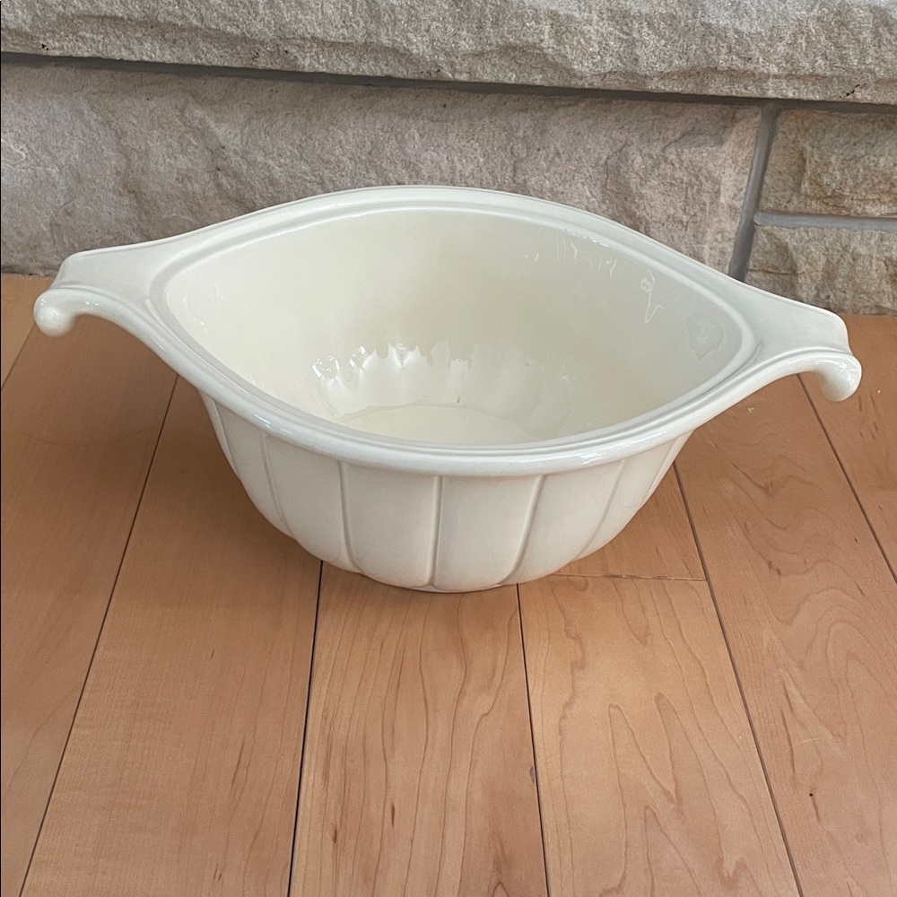 Vintage Haeger USA Pottery Cream Ceramic Serving Butterfly Bowl